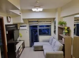 1BR Condo with Balcony at Horizons 101