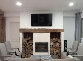 Casa Mayor, βίλα σε Huérmeces