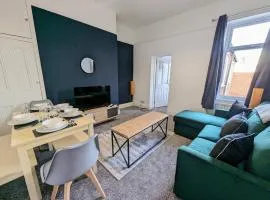 Enjoy 3 Br Home Perfect For Family Work & Friends
