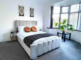 Bright House Close To Quayside- Free Parking