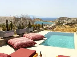 Villa Piccolo Mondo with private pool and sea view