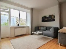 Refurbished studio w balcony
