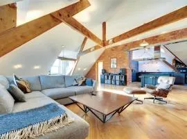 Very spacious 2 BDRM flat
