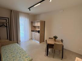 Giglio di Mare Apartments: Rossano'da bir otel