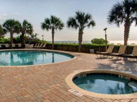 Beachfront Condo at Dunes Village Resort: Myrtle Beach'te bir otel