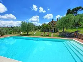 Villa Ulivi by PosarelliVillas