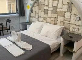 Manello Home Art