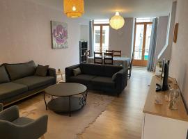 Appartement centre-ville, hotel v destinaci Saulieu