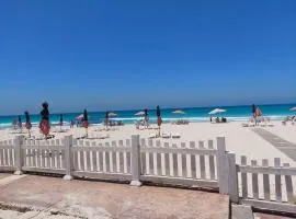 Chalet Marseilia beach 3 شالية غرفتين في مارسيليا بيتش