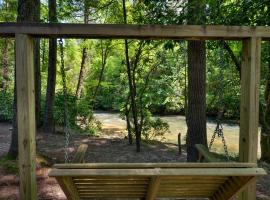 A Whitewater Retreat - Fightingtown Creek River, ξενοδοχείο σε Epworth