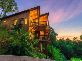 Capstone - Modern Luxury Cabin Full Mountain View