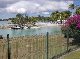 Studio les pieds dans l'eau, self catering accommodation in Le Gosier