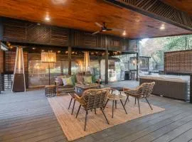Easy Tiger - Modern Elegance, Hot Tub, Outdoor Fire Table, Serene Forest Views - Blue Ridge, GA
