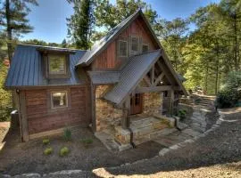 Creekside Bend - Creekfront on Fightingtown Creek - Hot Tub, Outdoor Fireplace, Game Room, Views, Creekside Fishing Access - Fig