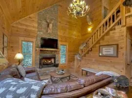 The Great Escape - Spacious Cabin - Mountain Views, Game Room, Hot Tub, Fire Pit - Morganton, GA