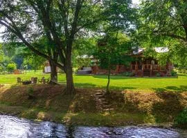 Take Me to the River - Toccoa River - Riverfront On Toccoa River, Easy Fishing Access, Hot Tub, Hammock, Fire Pit, Large Front Y