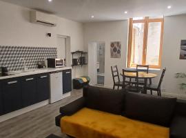 T2 + terrasse - Au cœur de tout, hotel i Gignac