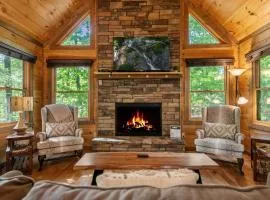 Wood Haven Retreat - Coveted Mountain View, Secluded, Family-Friendly, Pet-Friendly, Hot Tub, Porch Swing, Fire Pit, Jetted Tub,