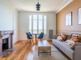 Appartement spacieux Vue sur Tour Effeil - Puteaux