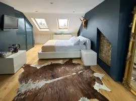 the crown loft ensuite luxury accomodation