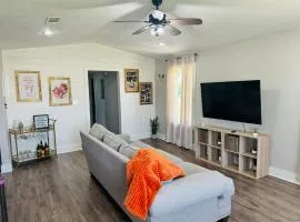 Charming home in the heart of Sulphur