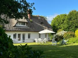 La chaumière, hôtel à La Haye-Aubrée