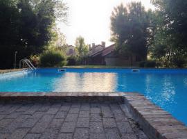 Apartment In Residence In Porto Levante Ro, hotel a Porto Levante