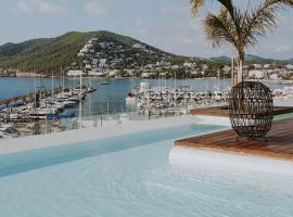 Aguas de Ibiza Grand Luxe Hotel - Small Luxury Hotel of the World, hótel í Santa Eularia des Riu