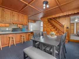 Entire House within Campground, hotel in Mifflinburg