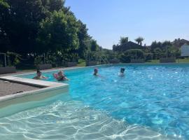 Beautiful and Quiet Villa In Residence In The Po Delta Oasis, hotel a Porto Levante