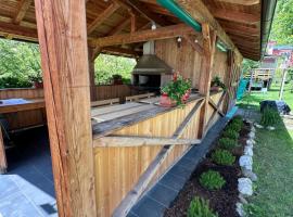 Dolomitihouse CASTAGNER, Hotel in Fiera di Primiero