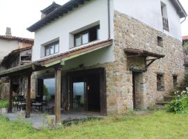 Casa Maruxela, hotel en Borines
