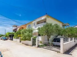 Olive three bedroom apartment