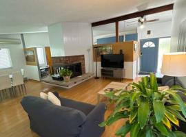 Entire Home 3 bds 2 bats, hotel en Seattle