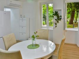 Apartment Bela, ξενοδοχείο σε Senj