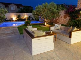 Villa Sania, hotel i Bol