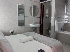 View Inn Exclusive Lodge, hôtel à Nelspruit près de : Aéroport du Kruger Mpumalanga - MQP