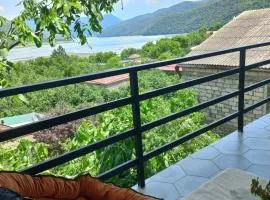 Ananuri veranda guest house