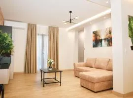 Apartments N & S - Private Parking & 1 minute to the Beach