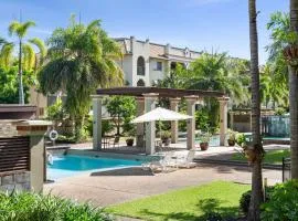 Tropical Gardens - Resort 9 Pools free parking