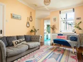 BRIDGE TERRACE - Spacious living area, well designed & wood burner