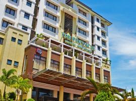 The Pinnacle Hotel and Suites: Davao City şehrinde bir otel