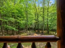 A Creek Runs Thru It - Secluded Waterfront Cabin