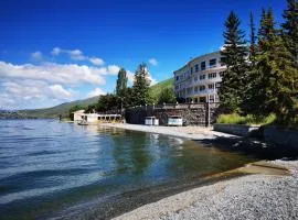 Blue Sevan Hotel