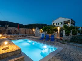Villa Aria - peaceful olive grove & swimming pool, Hotel in Podorljak