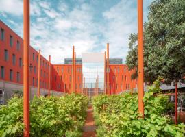 Radisson Blu Hotel Toulouse Airport، فندق في بلانياك