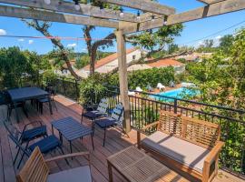 Maison 8/10 pers / piscine chauffée / St Palais sur Mer, hotel en Saint-Palais-sur-Mer