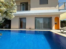 Evalacati - Villa Harnup- Tamamen Müstakil Villa, Hotel in Alaçatı