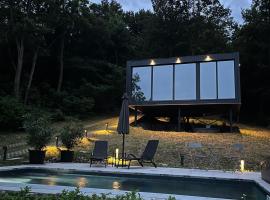 ForRest Boutique Cabin, chalet i Dunabogd&aacute;ny