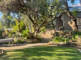 12 On York Guesthouse, hotelli kohteessa Bloemfontein